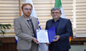 تجلیل رئـیس دانــشگاه ارومیه از دبیر اجرایی دهمین کنگره ملی گیاهان دارویی 